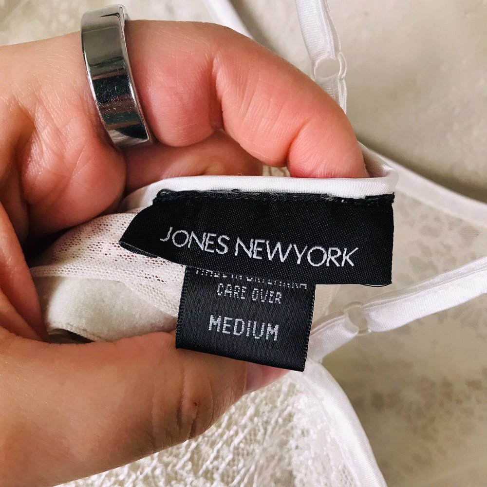 Vintage Jones New York White Lace and Satin Chemise Nightgown - Picture 7 of 11